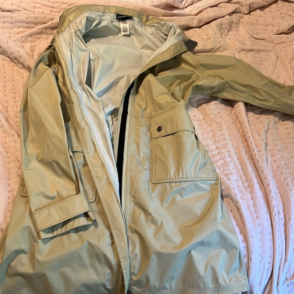 Patagonia Trench Rain coat